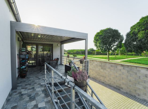 Bioclimatic pergola ARTOSI